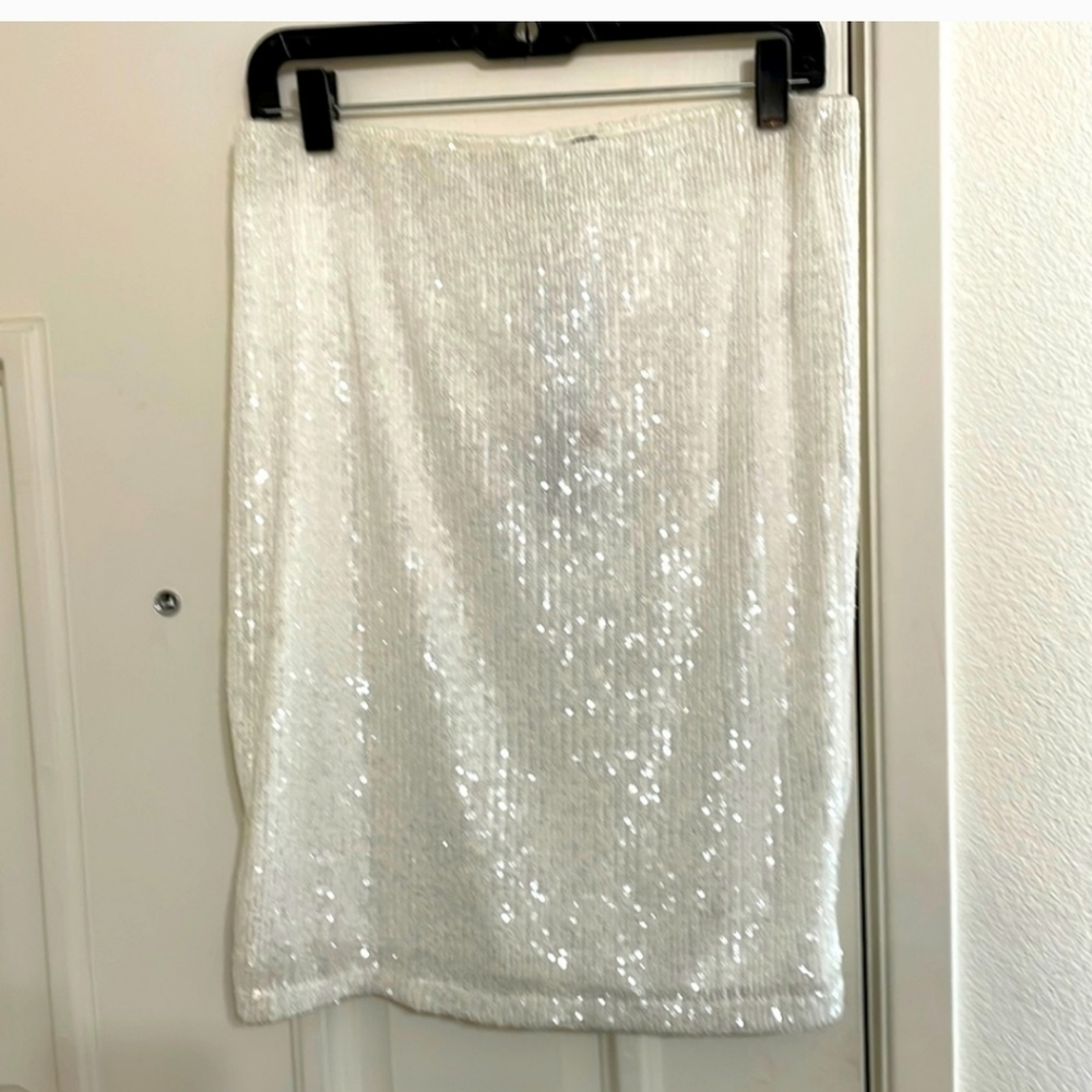 Cable& Gauge White Sequin stretch pencil skirt Sz M